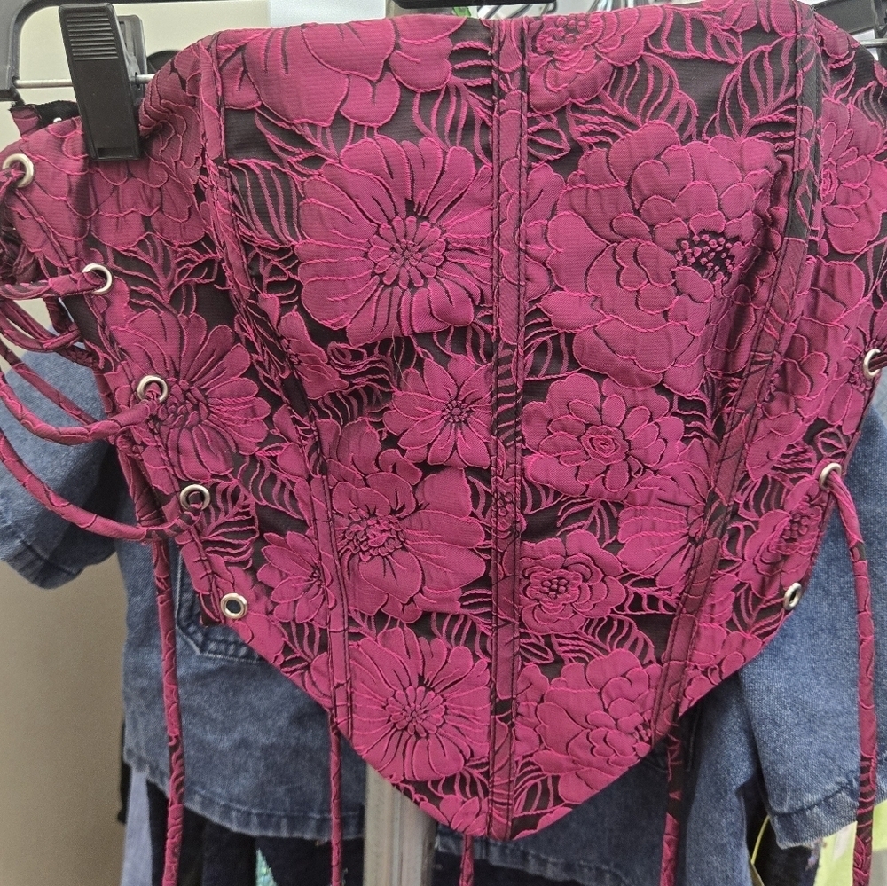 Tic Toc Floral Lace Corset Top in Purple and Black Size Small